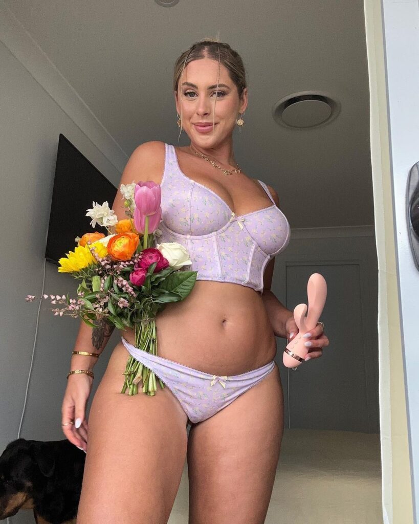 Body-Positive Influencer Embraces Breast Reduction Scars