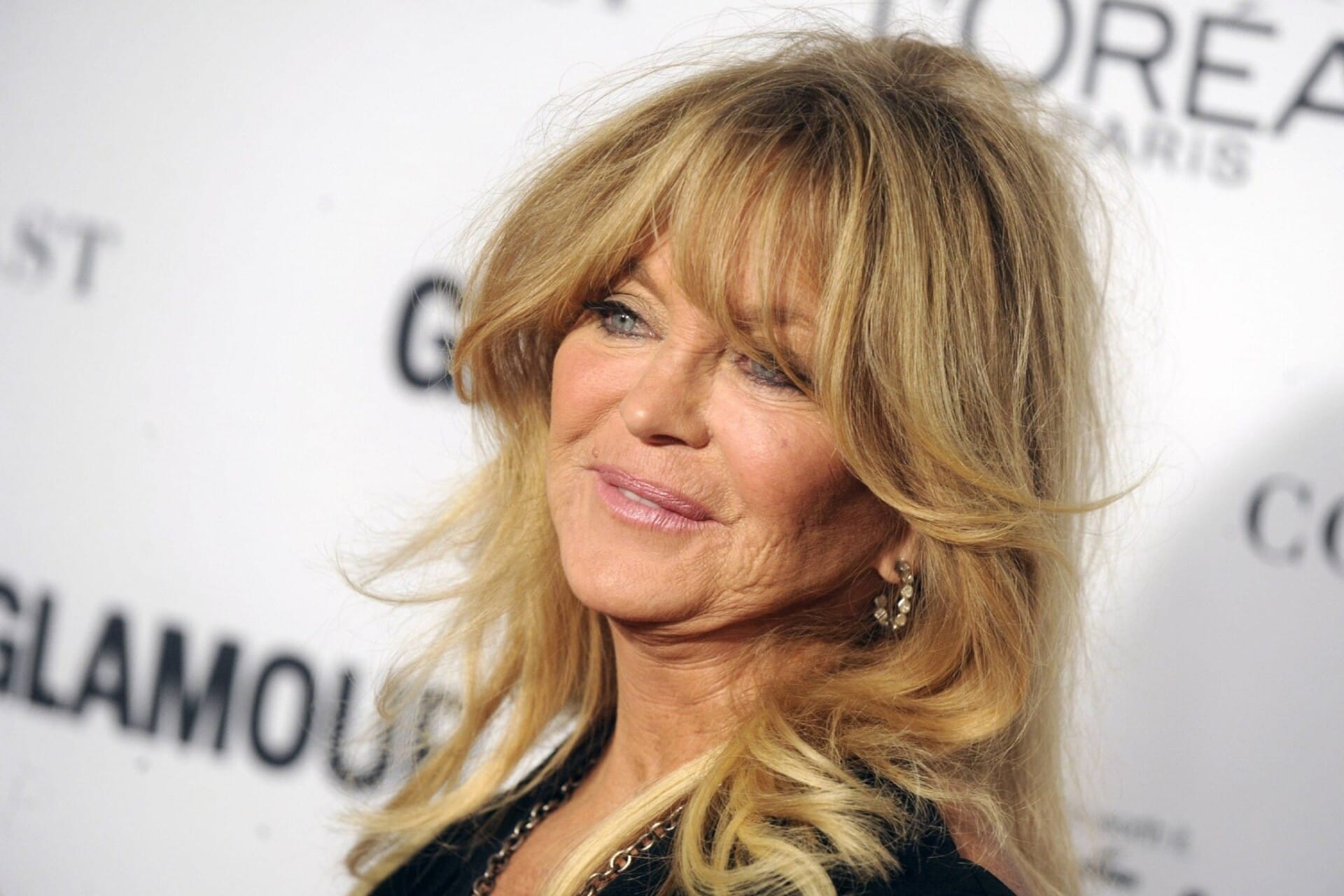 «Orange peel skin and wrinkled knees!»: 77-year-old Goldie Hawn’s half-naked body caused mixed reactions