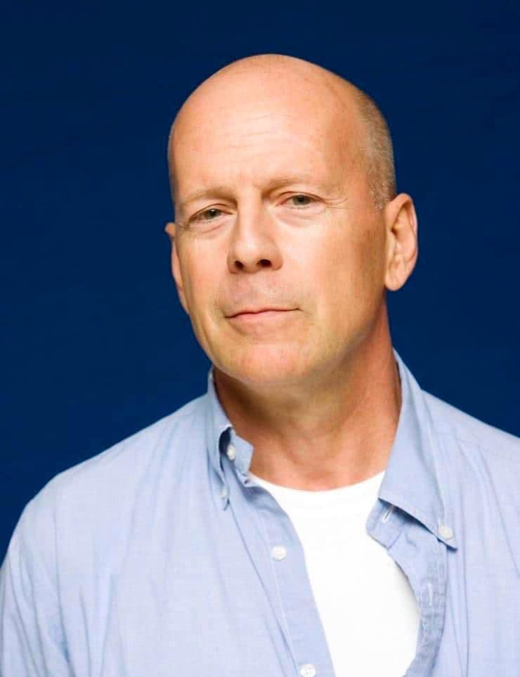 «It’s the last Christmas that he remembers me!» This is how terminally ill Bruce Willis looks and lives now