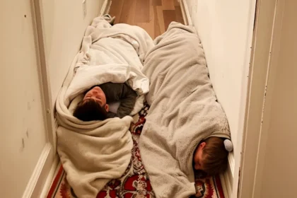 I Came Home to Find My Kids Sleeping in the Hallway — What My Husband Turned Their Bedroom into While I Was Away Made Me Feral