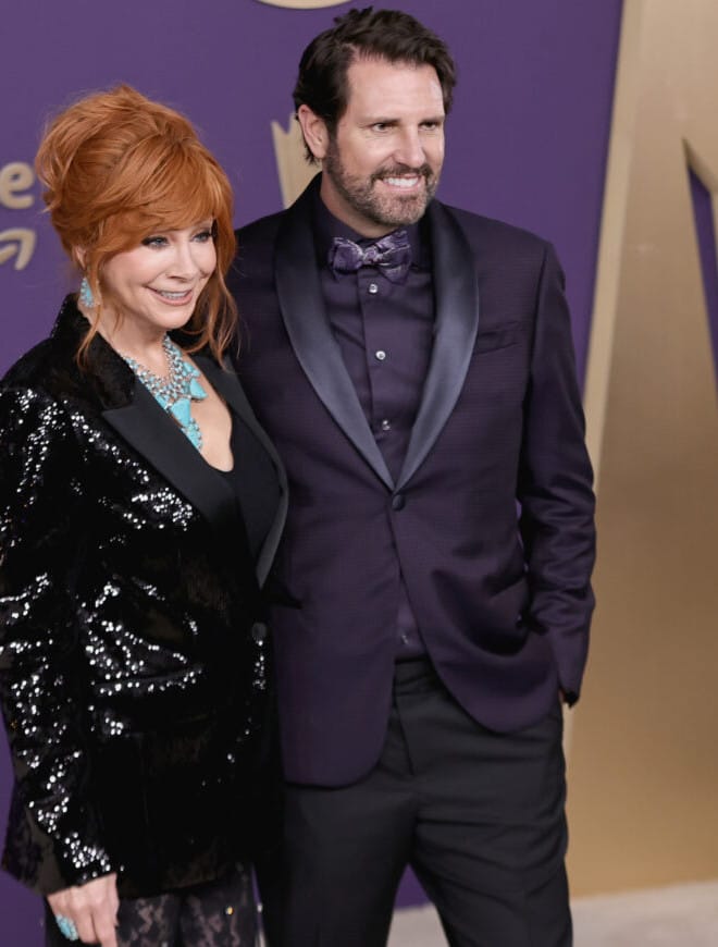 At 69, Reba McEntire wears transparent lace to 2024 ACM Awards, and everyone’s saying the same thing